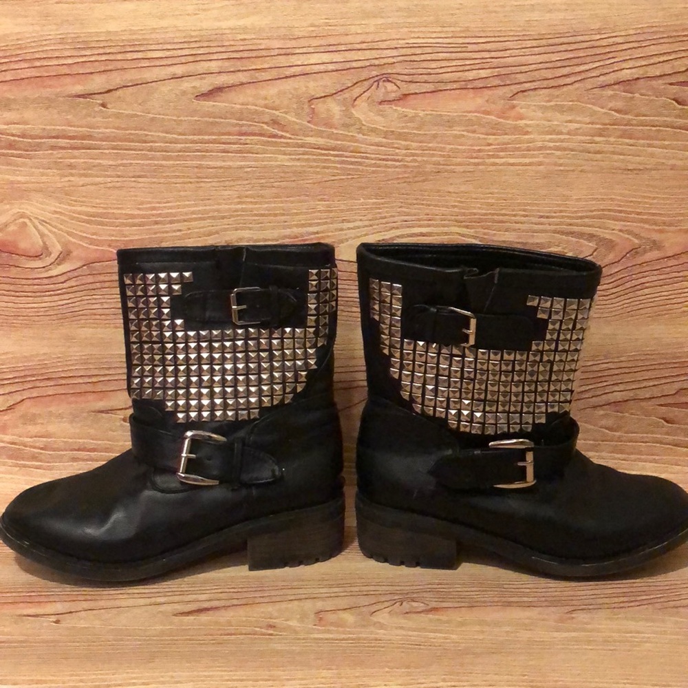 Boot - Picture 1 of 1